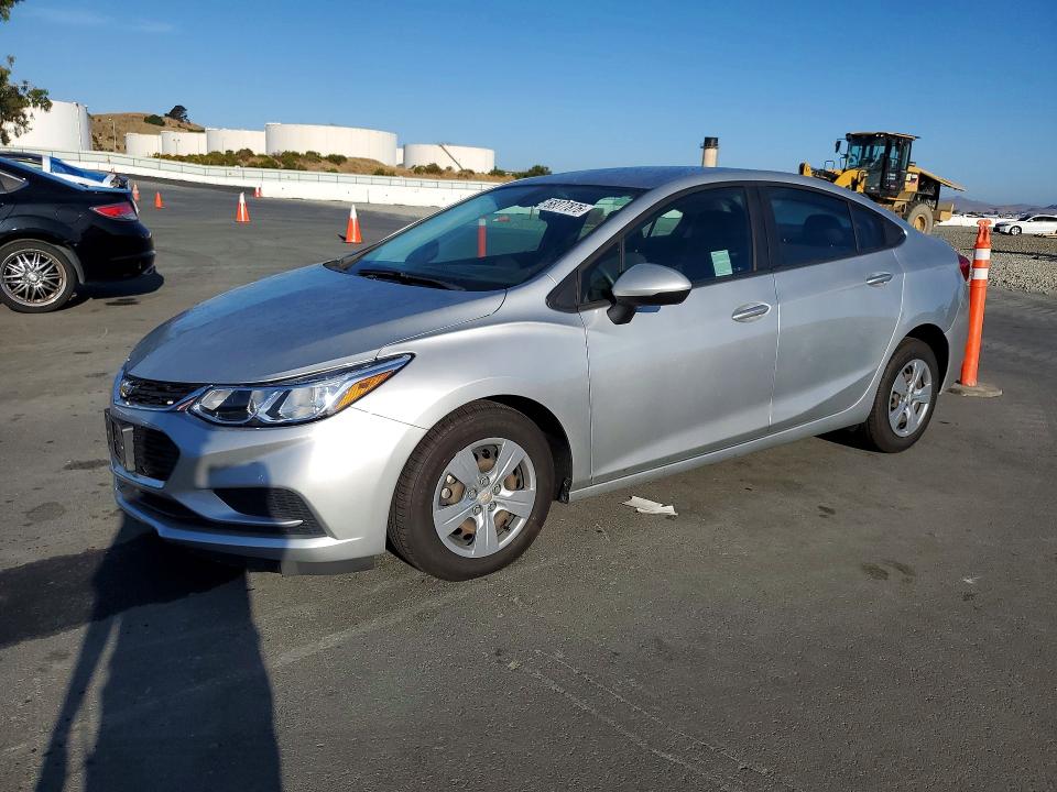 68377876 :رقم المزاد ، 1G1BC5SM3H7162987 vin ، 2017 Chevrolet Cruze مزاد بيع