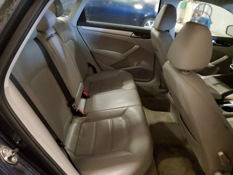 67205036 :رقم المزاد ، 1VWBP7A38DC046098 vin ، 2013 Volkswagen Passat مزاد بيع