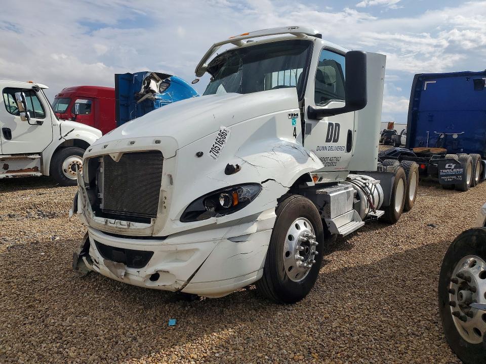 70516586 :رقم المزاد ، 3HSDWTZR5MN231578 vin ، 2021 International Rh613 مزاد بيع