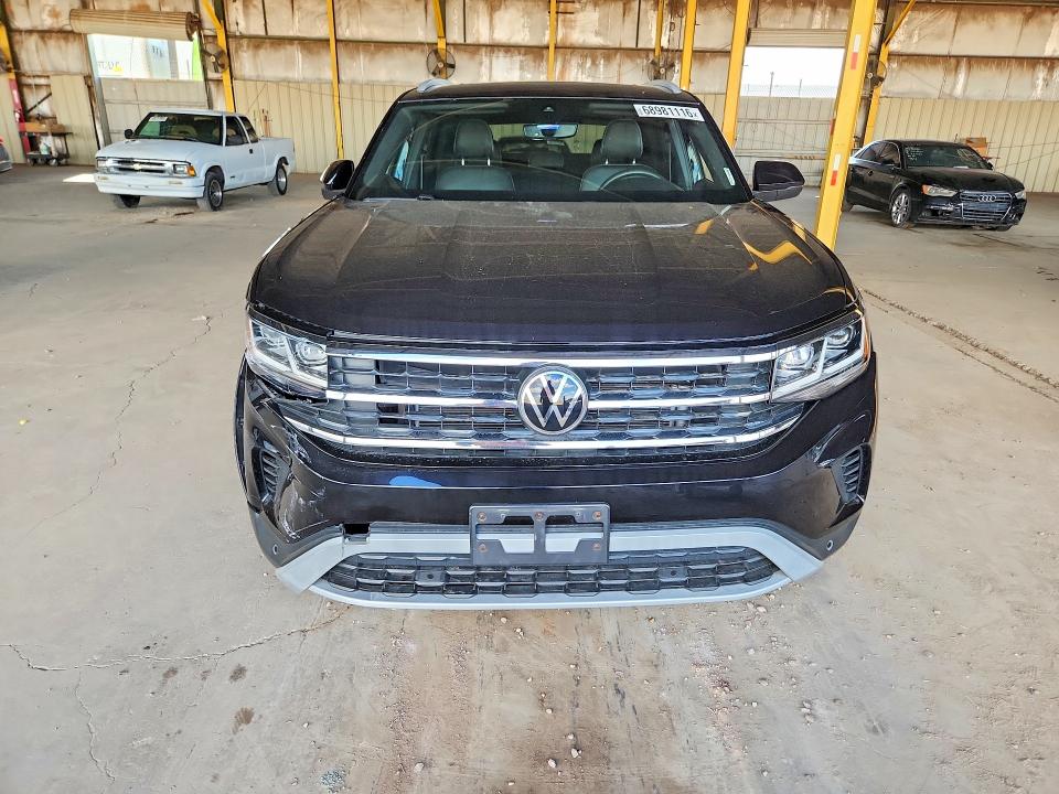 Продажа на аукционе авто 2021 Volkswagen Atlas Cross Sport, vin: 1V2BE2CA3MC216132, номер лота: 68981116
