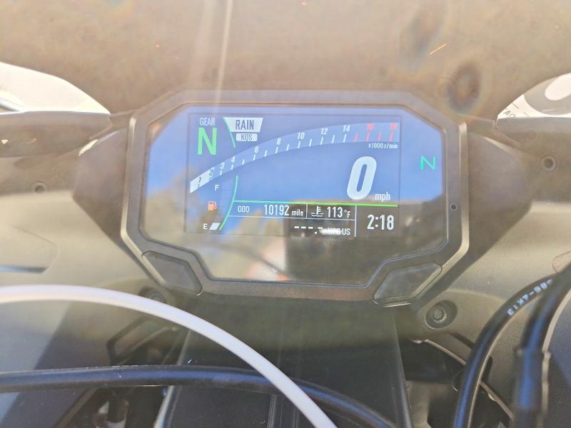 66790756 :رقم المزاد ، JKBZXJK17SA009490 vin ، 2025 Kawasaki Zx636 مزاد بيع