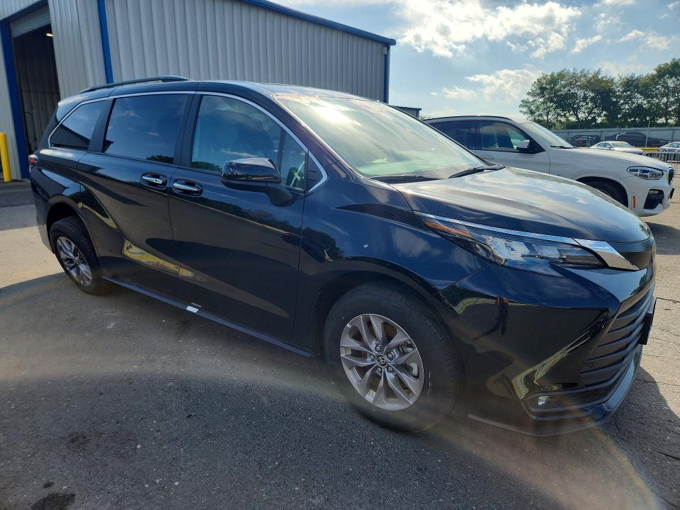 2026 Toyota Sienna მანქანა იყიდება აუქციონზე, vin: 5TDYSKFC7TS246149, აუქციონის ნომერი: 68277856