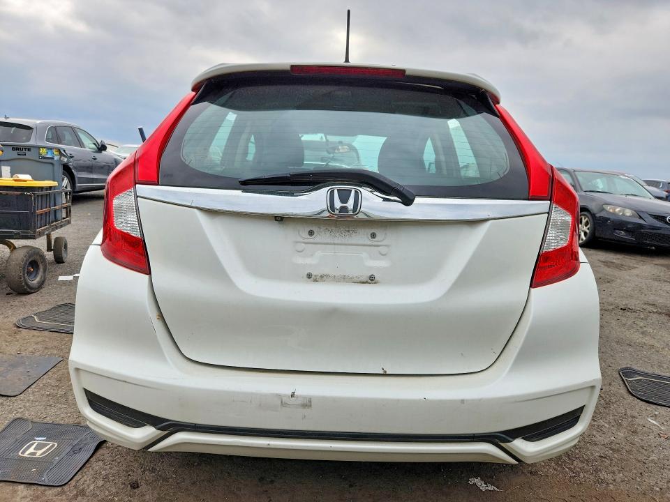 69378006 :رقم المزاد ، 3HGGK5H44JM732872 vin ، 2018 Honda Fit مزاد بيع