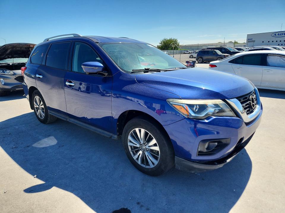 70078466 :رقم المزاد ، 5N1DR2MNXHC626590 vin ، 2017 Nissan Pathfinder مزاد بيع