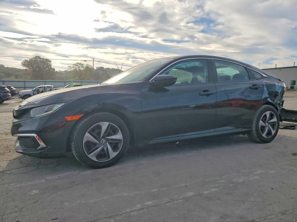 Auction sale of the 2019 Honda Civic, vin: 19XFC2F61KE023130, lot number: 71102266