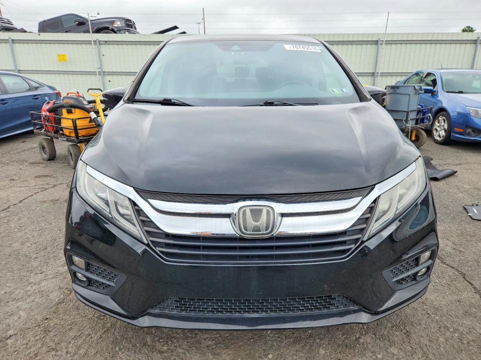 70745516 :رقم المزاد ، 5FNRL6H5XJB033334 vin ، 2018 Honda Odyssey مزاد بيع