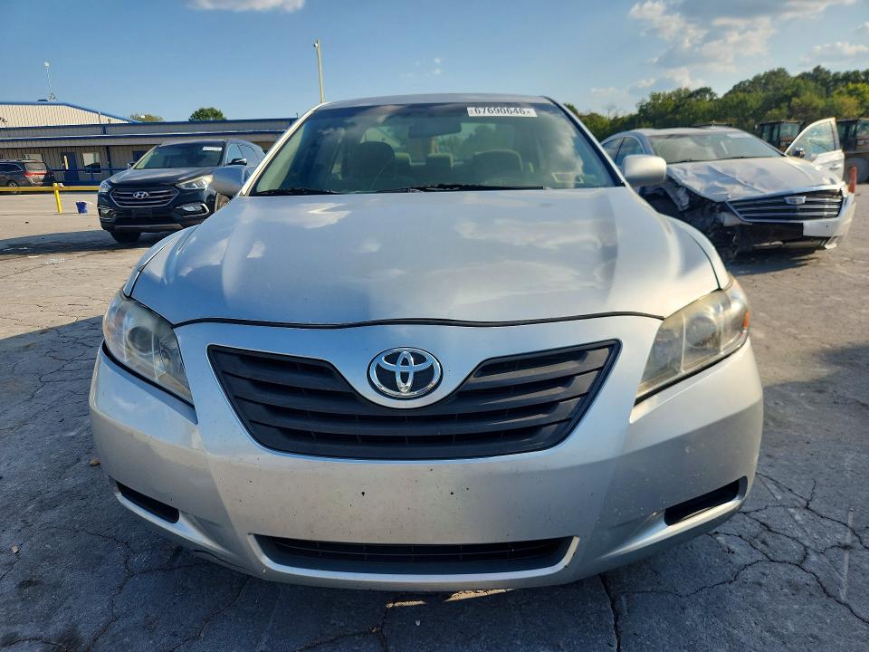67690646 :رقم المزاد ، 4T1BE46K07U678398 vin ، 2007 Toyota Camry مزاد بيع