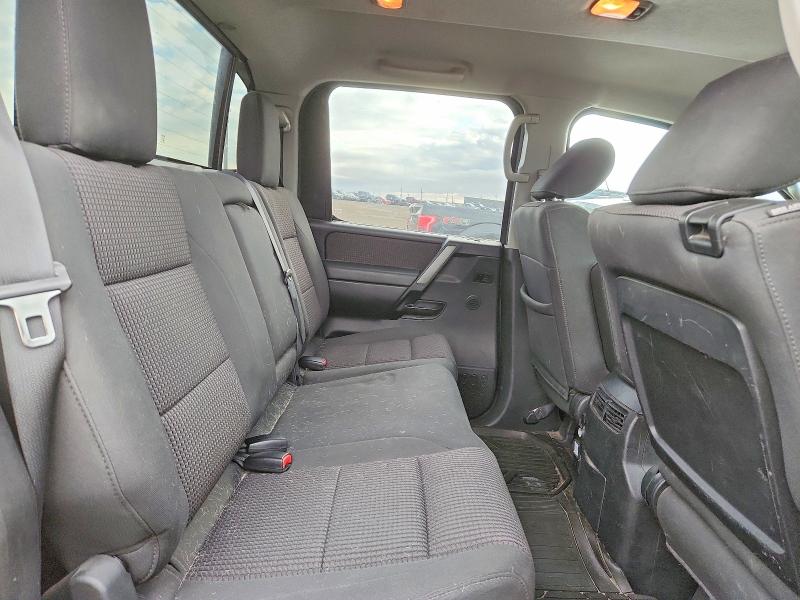 68032926 :رقم المزاد ، 1N6AA0EC4EN509889 vin ، 2014 Nissan Titan مزاد بيع