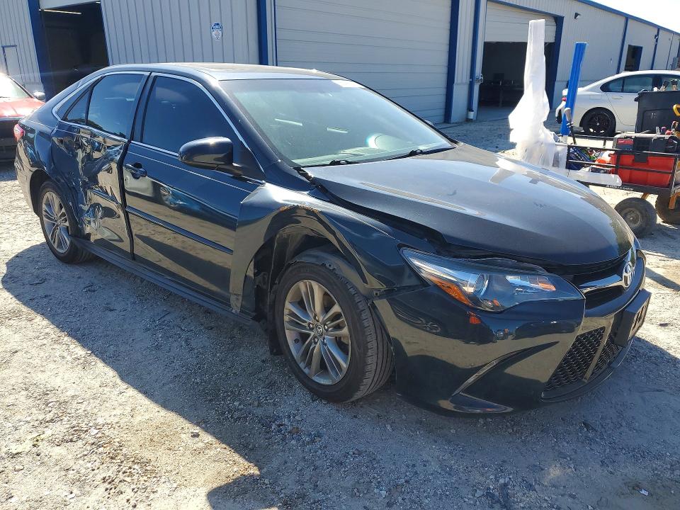 65166006 :رقم المزاد ، 4T1BF1FK9HU435167 vin ، 2017 Toyota Camry مزاد بيع