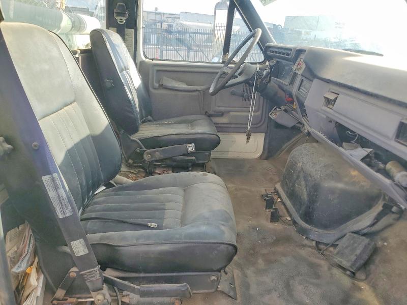 68219886 :رقم المزاد ، 1FDXF80E1VVA13403 vin ، 1997 Ford F800 مزاد بيع