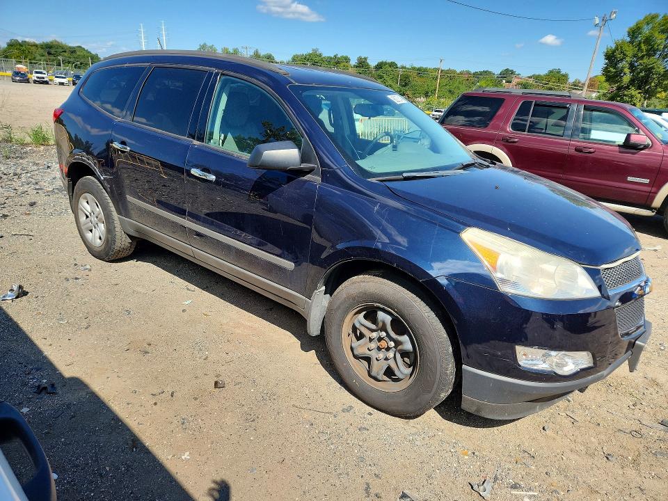 68273146 :رقم المزاد ، 1GNKVFED2BJ164038 vin ، 2011 Chevrolet Traverse مزاد بيع
