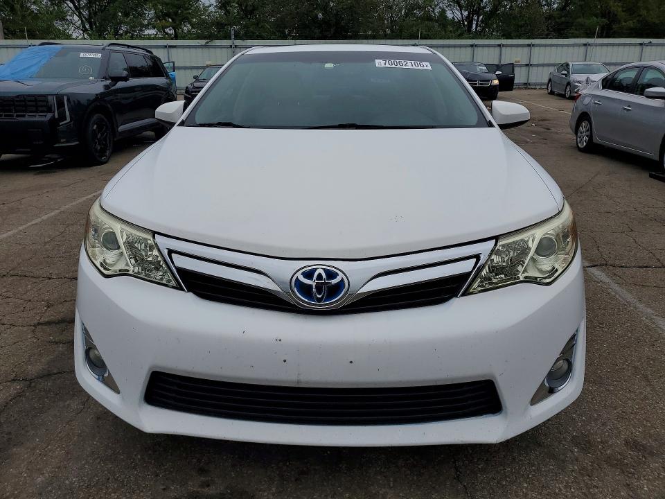 2012 Toyota Camry Hybrid მანქანა იყიდება აუქციონზე, vin: 4T1BD1FK5CU048999, აუქციონის ნომერი: 70062106