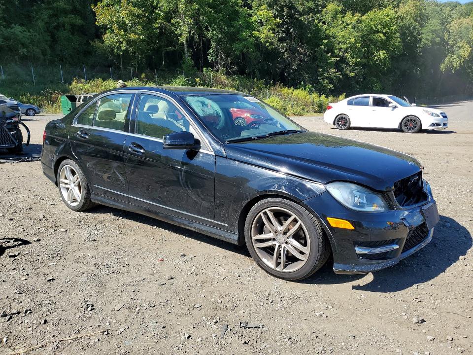 Продаж на аукціоні авто 2012 Mercedes-benz C, vin: WDDGF8BB2CR226136, номер лоту: 68068696