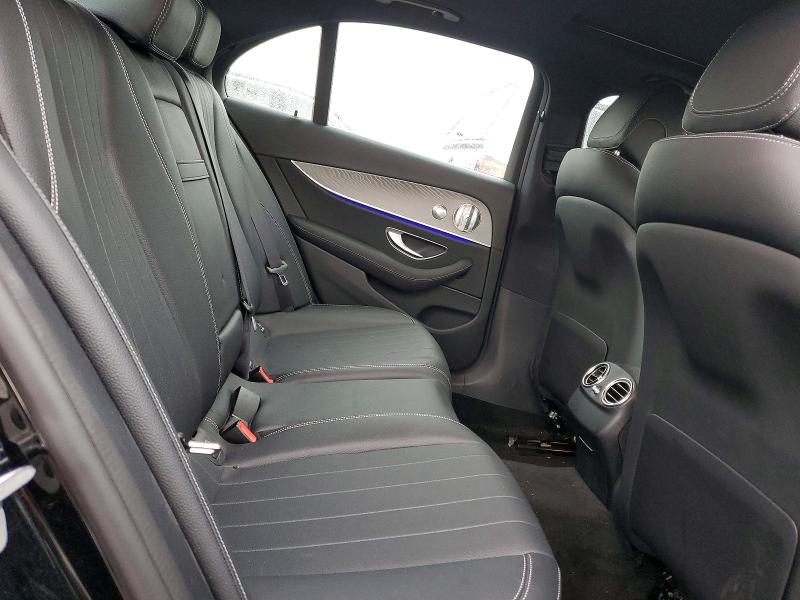 68539466 :رقم المزاد ، W1KZF8EB9MA904742 vin ، 2021 Mercedes-benz E مزاد بيع