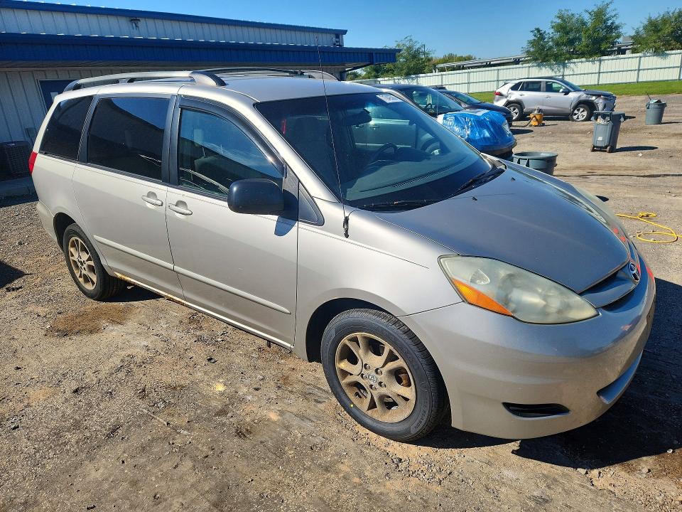 Продажа на аукционе авто 2006 Toyota Sienna, vin: 5TDBA23C26S063467, номер лота: 71042586