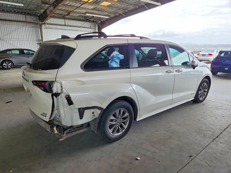 2021 Toyota Sienna მანქანა იყიდება აუქციონზე, vin: 5TDJSKFC6MS017271, აუქციონის ნომერი: 69044386