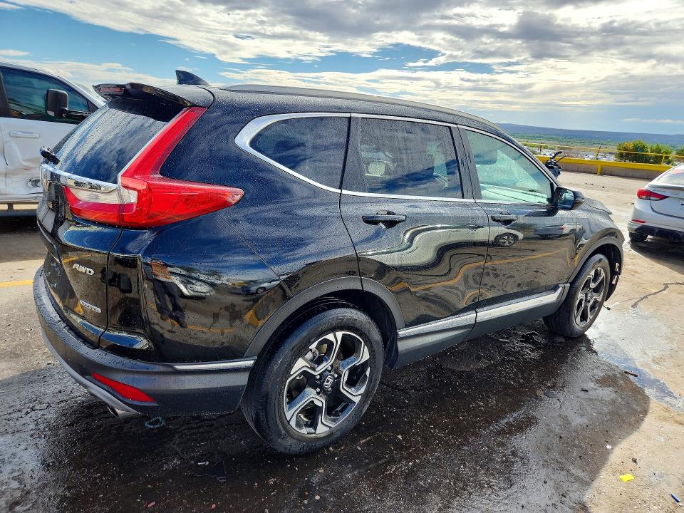 Продажа на аукционе авто 2018 Honda Cr-v, vin: 7FARW2H98JE067974, номер лота: 66926526