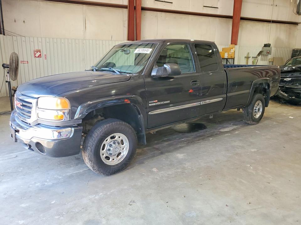 68206646 :رقم المزاد ، 1GTHC29284E377100 vin ، 2004 Gmc Sierra مزاد بيع