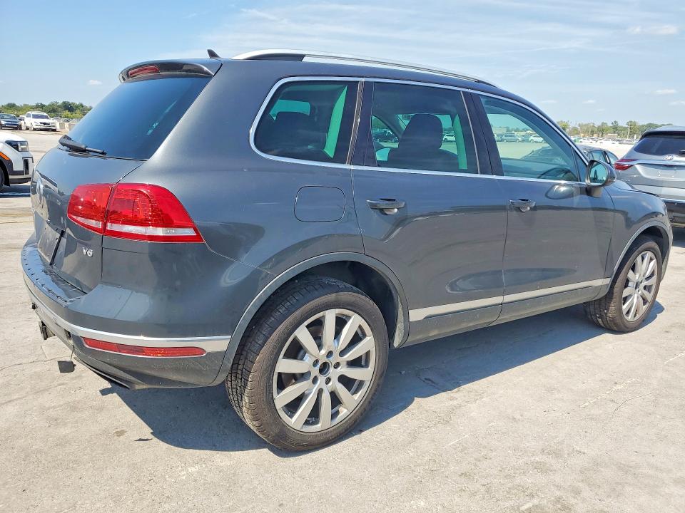 2015 Volkswagen Touareg მანქანა იყიდება აუქციონზე, vin: WVGEF9BP8FD005561, აუქციონის ნომერი: 65228966