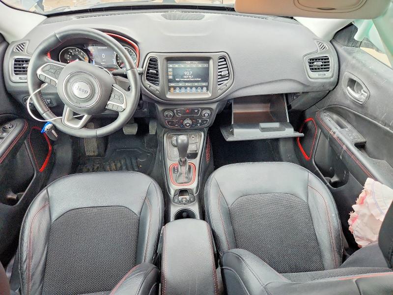 67450836 :رقم المزاد ، 3C4NJDDB0HT667879 vin ، 2017 Jeep Compass مزاد بيع