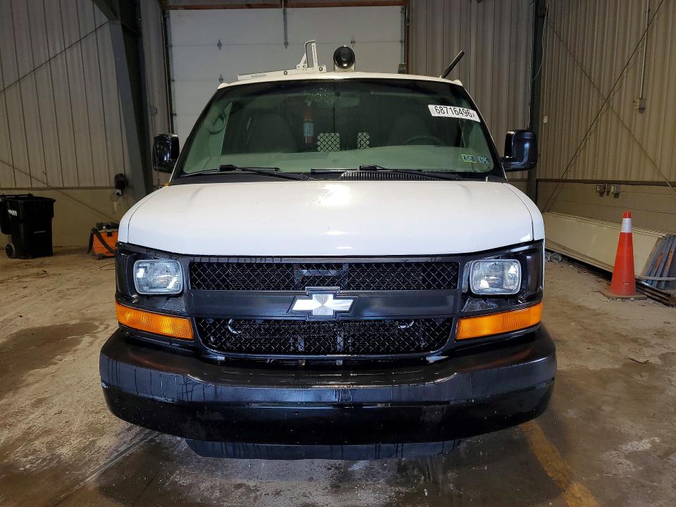 68716496 :رقم المزاد ، 1GCWGFCA4B1169870 vin ، 2011 Chevrolet Express G2500 مزاد بيع