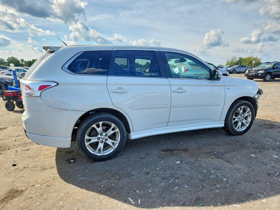 2014 Mitsubishi Outlander მანქანა იყიდება აუქციონზე, vin: JA4JZ4AXXEZ017043, აუქციონის ნომერი: 68021266