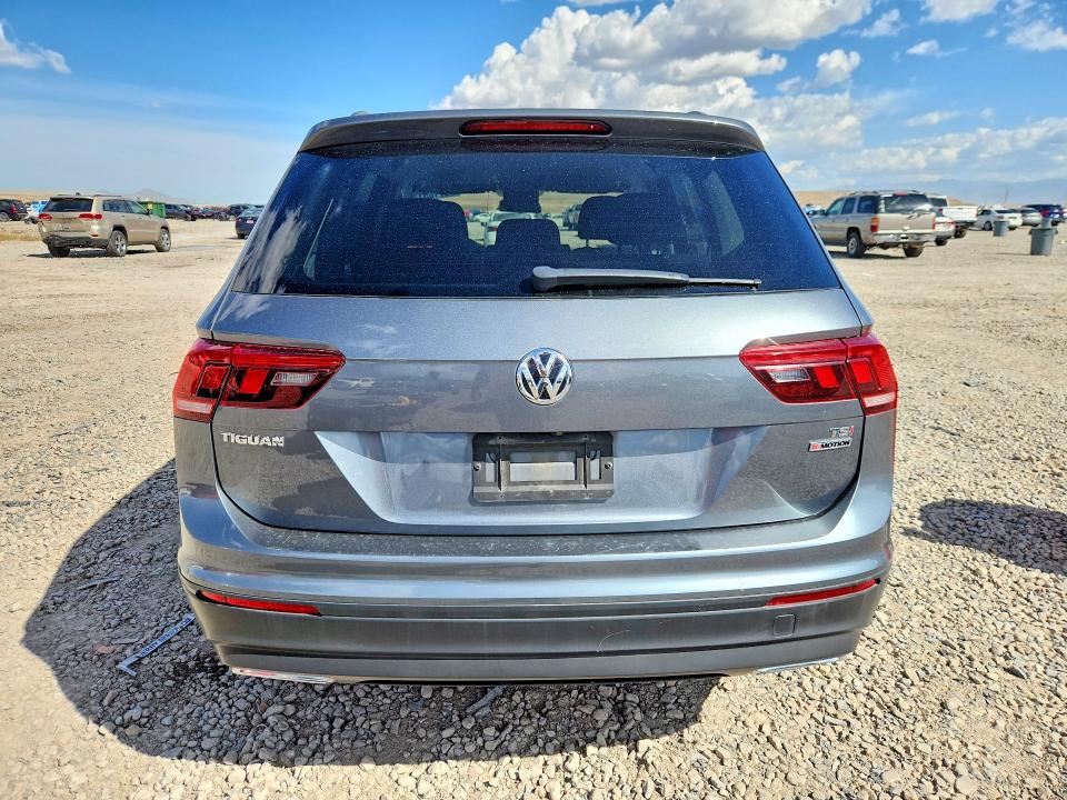 67165126 :رقم المزاد ، 3VV0B7AX9JM094961 vin ، 2018 Volkswagen Tiguan مزاد بيع