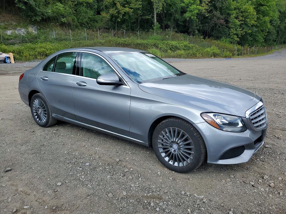 70056586 :رقم المزاد ، 55SWF4KBXFU035751 vin ، 2015 Mercedes-benz C مزاد بيع