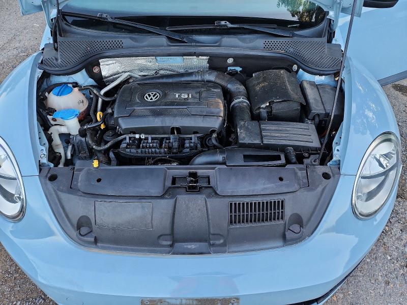 2015 Volkswagen Beetle მანქანა იყიდება აუქციონზე, vin: 3VWF17AT9FM640462        , აუქციონის ნომერი: 68420156
