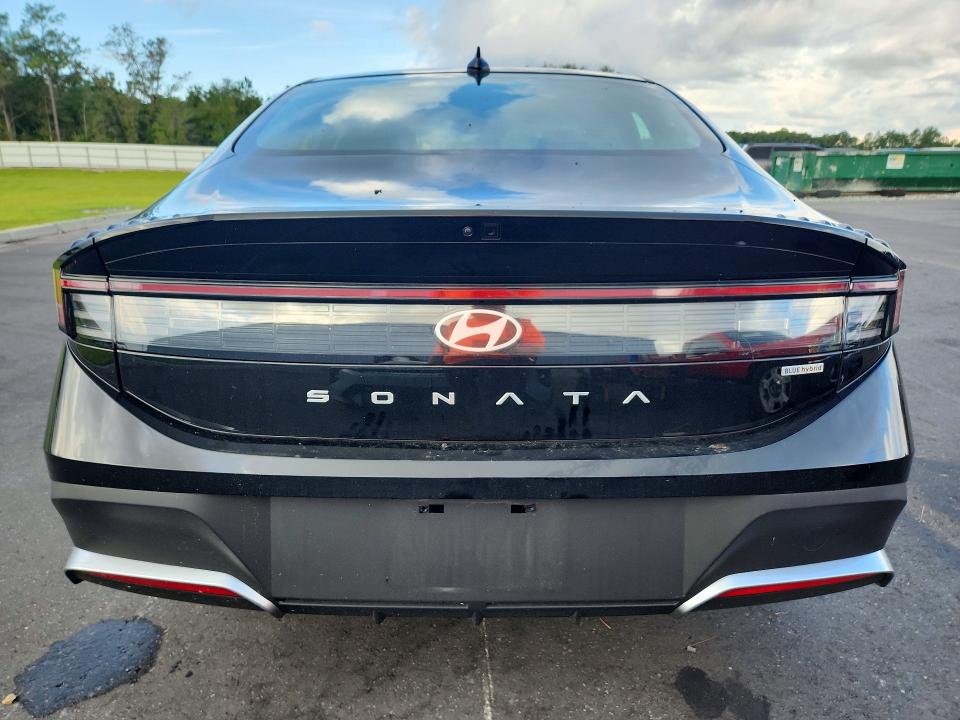 2026 Hyundai Sonata Hybrid მანქანა იყიდება აუქციონზე, vin: KMHL24JJ1TA166673, აუქციონის ნომერი: 69224276