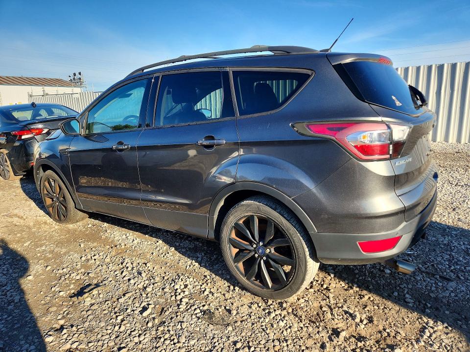 70424396 :رقم المزاد ، 1FMCU0GD2HUA80086 vin ، 2017 Ford Escape مزاد بيع