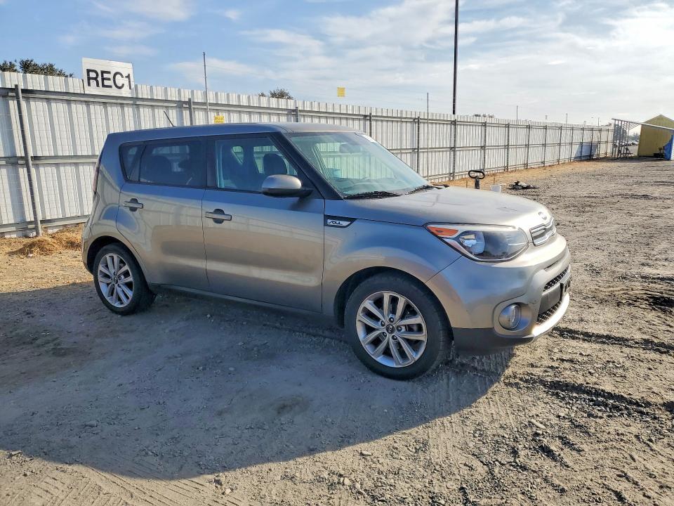 Продаж на аукціоні авто 2018 Kia Soul, vin: KNDJP3A56J7536228, номер лоту: 69371676