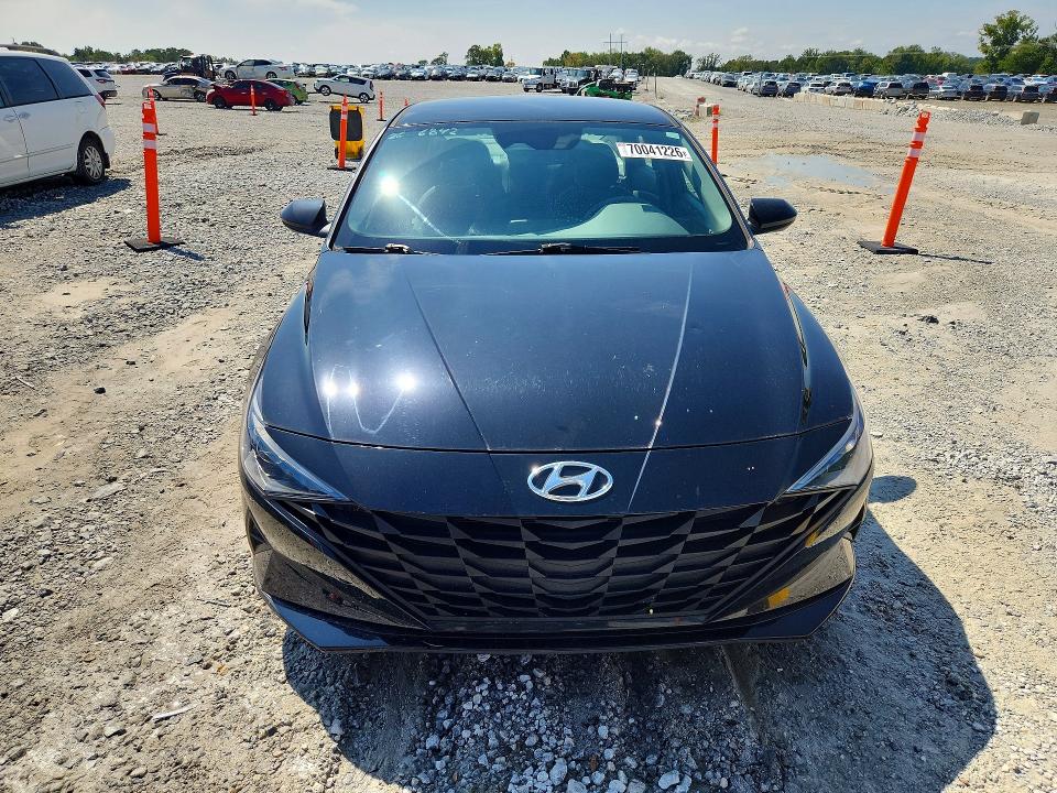 2022 Hyundai Elantra მანქანა იყიდება აუქციონზე, vin: KMHLM4AG4NU355611, აუქციონის ნომერი: 70041226