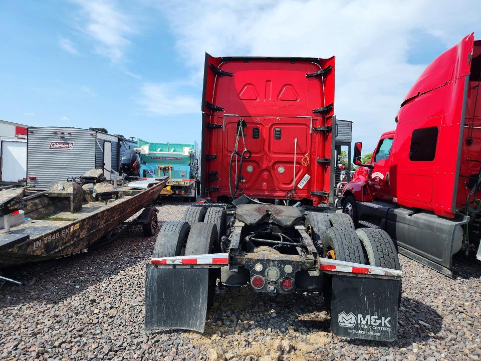 2016 Freightliner Cascadia 125 მანქანა იყიდება აუქციონზე, vin: 3AKJGLDR4GSGT9551, აუქციონის ნომერი: 67849086