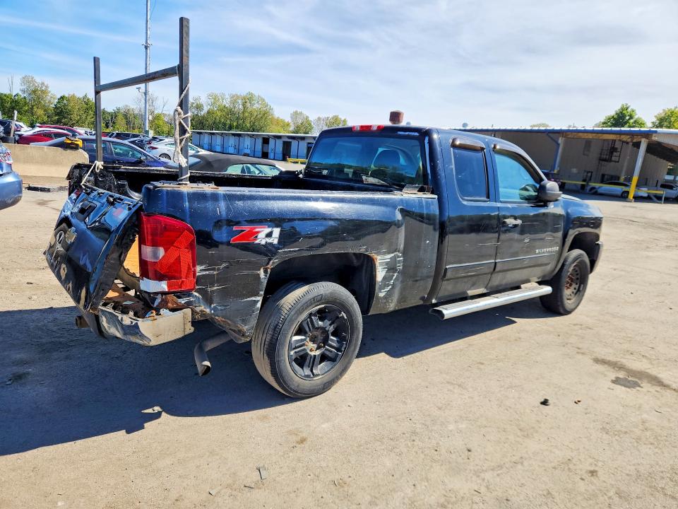 Продажа на аукционе авто 2008 Chevrolet Silverado, vin: 2GCEK190081100138, номер лота: 69369976