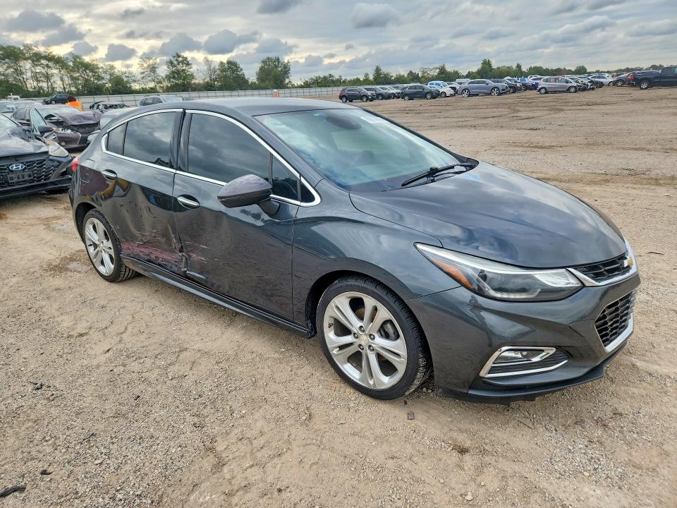 69814676 :رقم المزاد ، 3G1BF6SM7HS528528 vin ، 2017 Chevrolet Cruze مزاد بيع