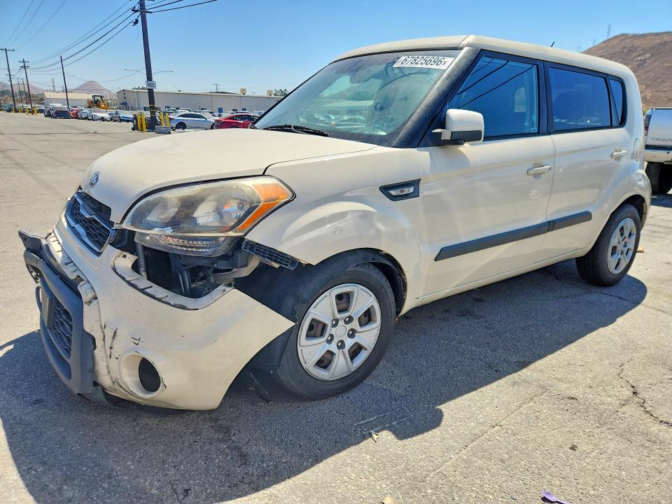 2013 Kia Soul მანქანა იყიდება აუქციონზე, vin: KNDJT2A55D7773299, აუქციონის ნომერი: 67825696