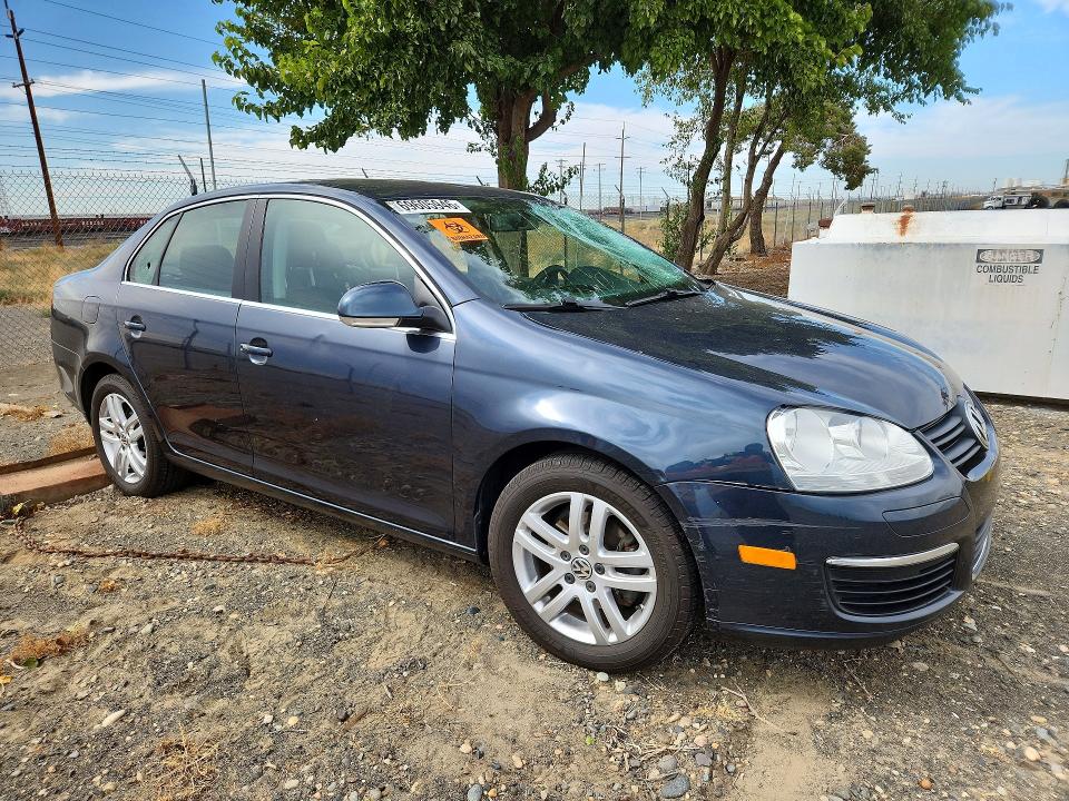 69605946 :رقم المزاد ، 3VWRL7AJ6AM034535 vin ، 2010 Volkswagen Jetta مزاد بيع
