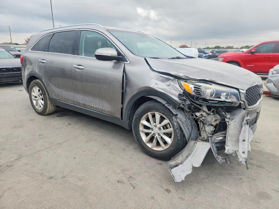 67279716 :رقم المزاد ، 5XYPG4A35HG297654 vin ، 2017 Kia Sorento مزاد بيع