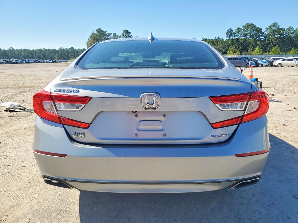 Продаж на аукціоні авто 2018 Honda Accord, vin: 1HGCV1F36JA150732, номер лоту: 70679106