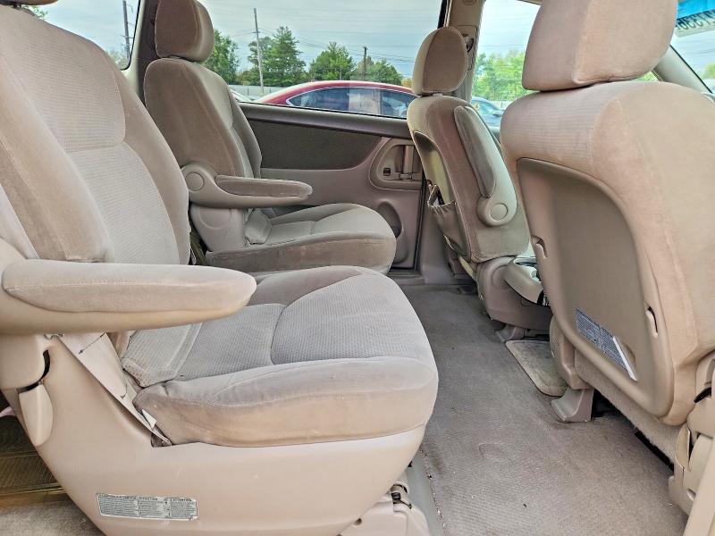 69427336 :رقم المزاد ، 5TDZA23C54S127545 vin ، 2004 Toyota Sienna مزاد بيع