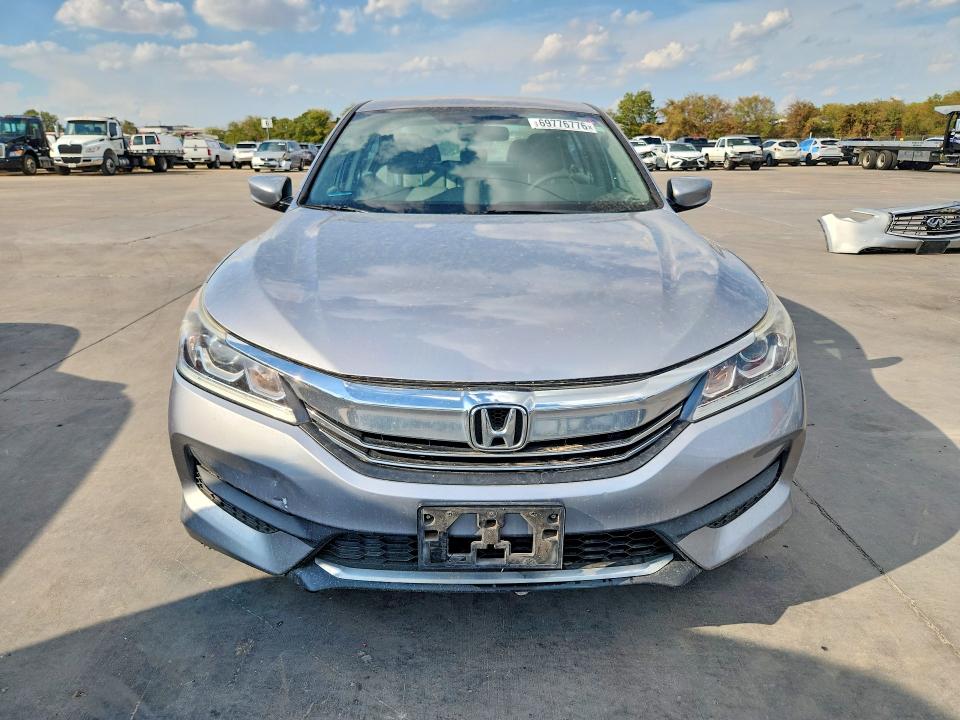 69776776 :رقم المزاد ، 1HGCR2F38GA118464 vin ، 2016 Honda Accord مزاد بيع