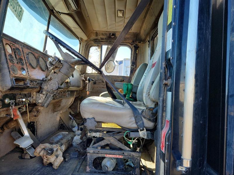 1994 International 9000 მანქანა იყიდება აუქციონზე, vin: 2HSFHGMR5RC082213, აუქციონის ნომერი: 67206316