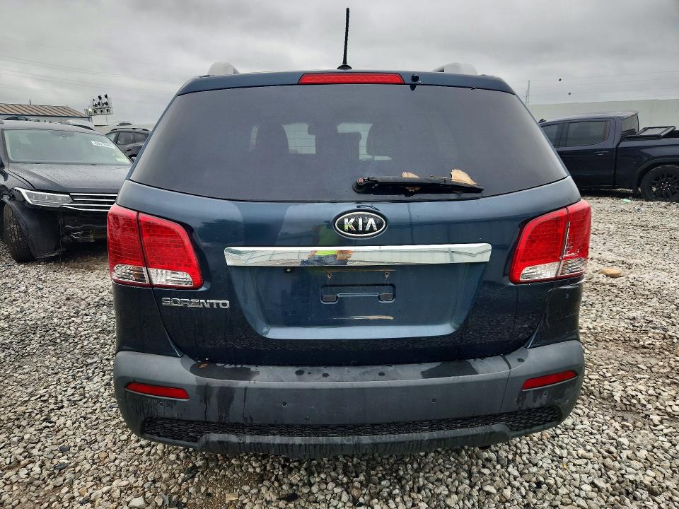 69051286 :رقم المزاد ، 5XYKT3A12BG084215 vin ، 2011 Kia Sorento مزاد بيع