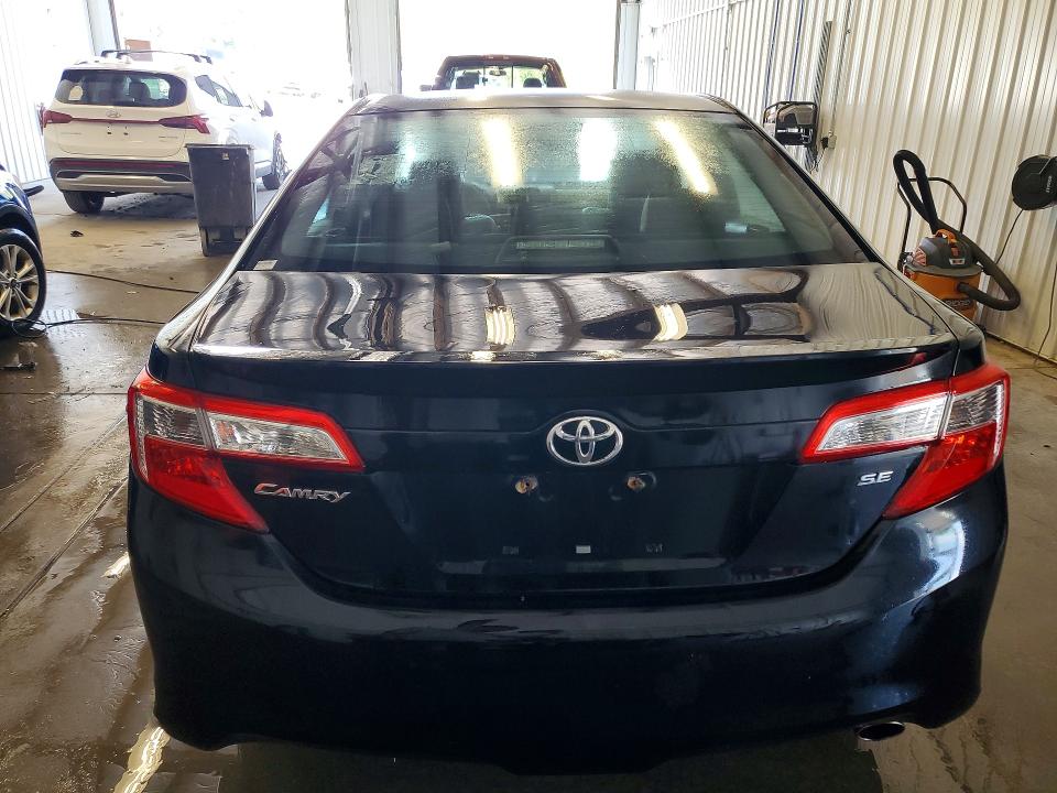 69390826 :رقم المزاد ، 4T1BF1FKXCU119785 vin ، 2012 Toyota Camry مزاد بيع