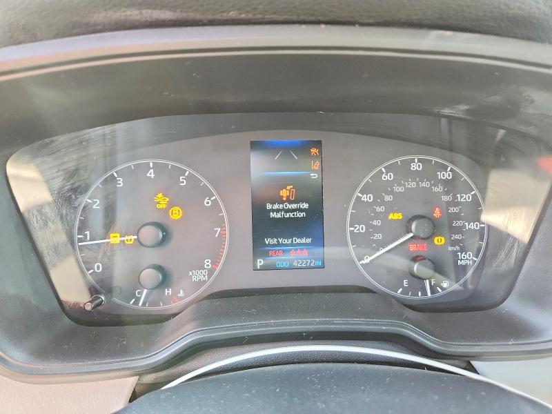 2023 Toyota Corolla Cross მანქანა იყიდება აუქციონზე, vin: 7MUAAABG3PV044721, აუქციონის ნომერი: 69032916