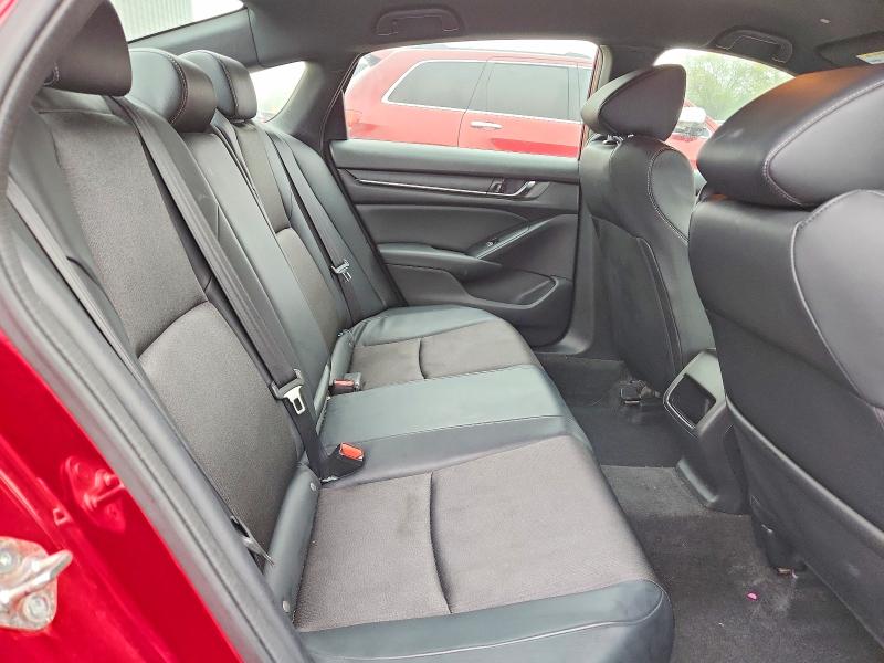 69382326 :رقم المزاد ، 1HGCV1F39JA054710 vin ، 2018 Honda Accord مزاد بيع