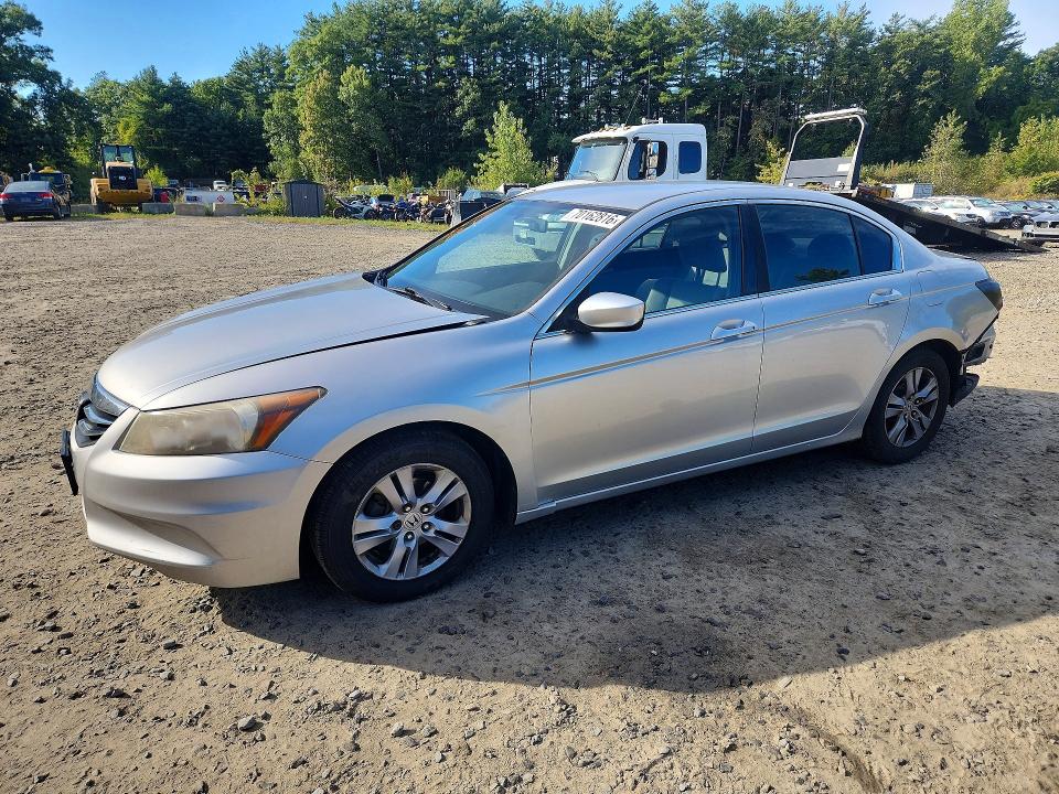 2011 Honda Accord მანქანა იყიდება აუქციონზე, vin: 1HGCP2F43BA105998, აუქციონის ნომერი: 70162816