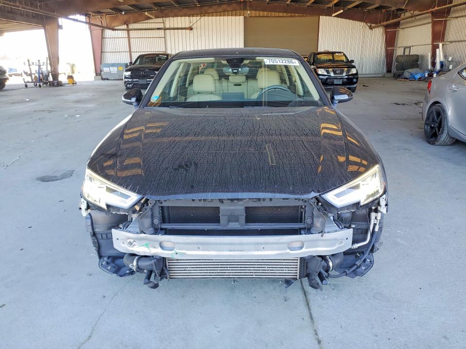 70512286 :رقم المزاد ، WAULMAF47HN072178 vin ، 2017 Audi A4 مزاد بيع