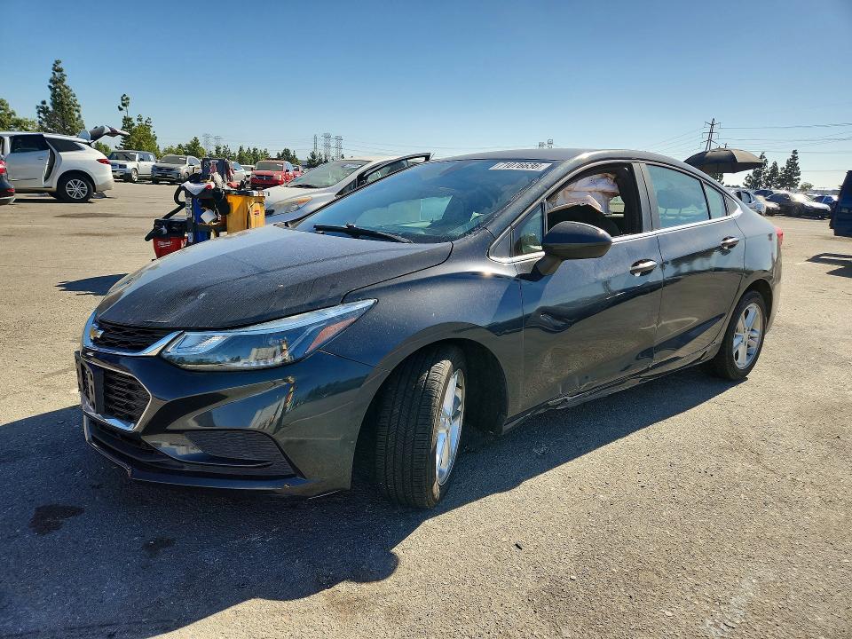 2018 Chevrolet Cruze მანქანა იყიდება აუქციონზე, vin: 1G1BE5SM7J7192820, აუქციონის ნომერი: 71076636